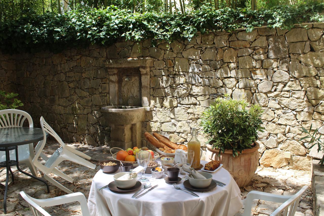Auberge De Pachoquin Meounes-les-Montrieux Exteriér fotografie