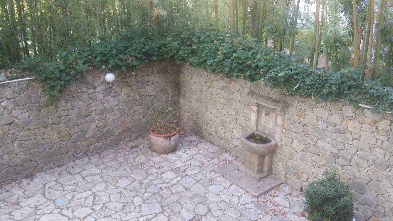 Auberge De Pachoquin Meounes-les-Montrieux Exteriér fotografie